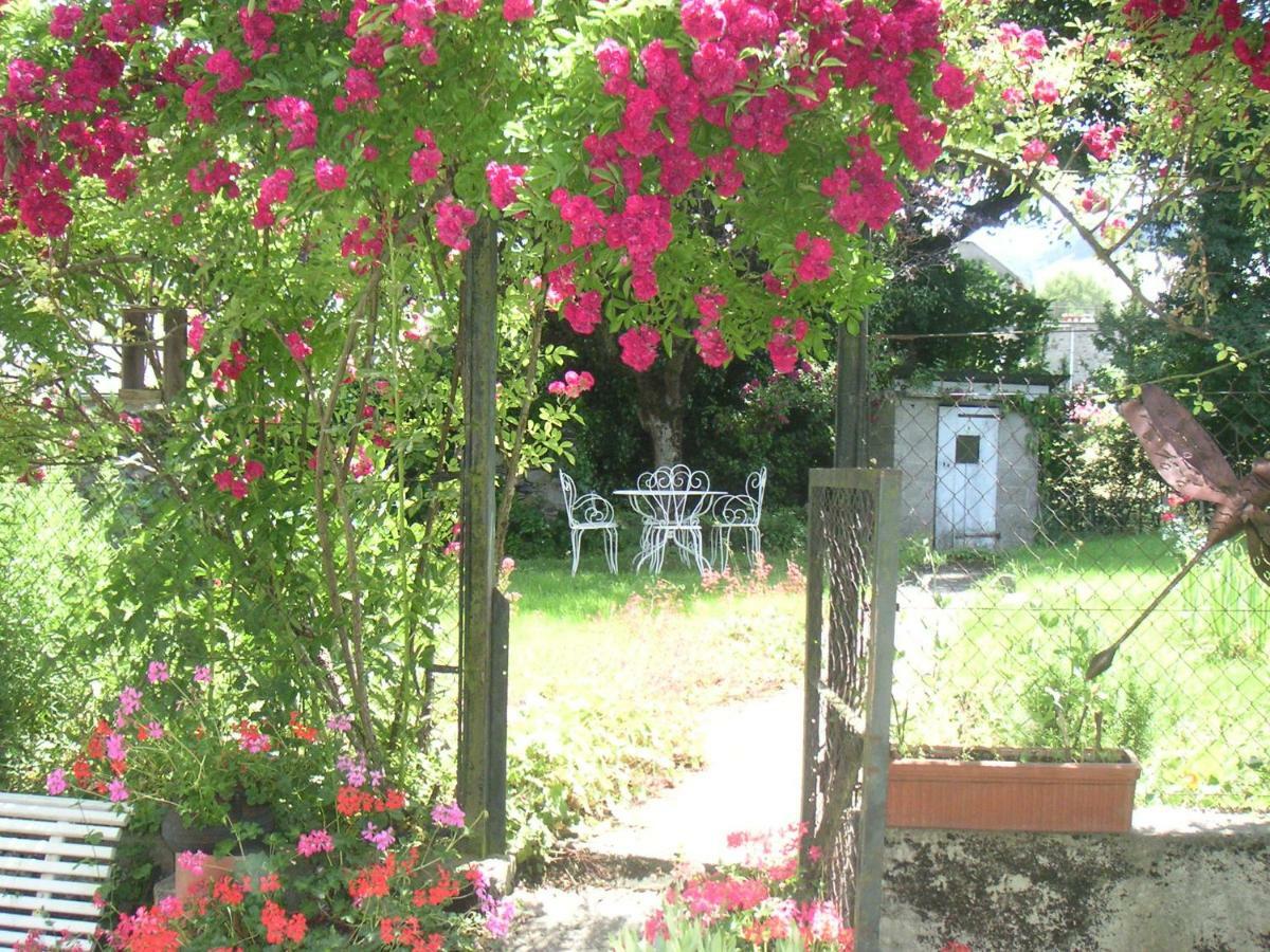 Maison Lacoste Bed & Breakfast Campan